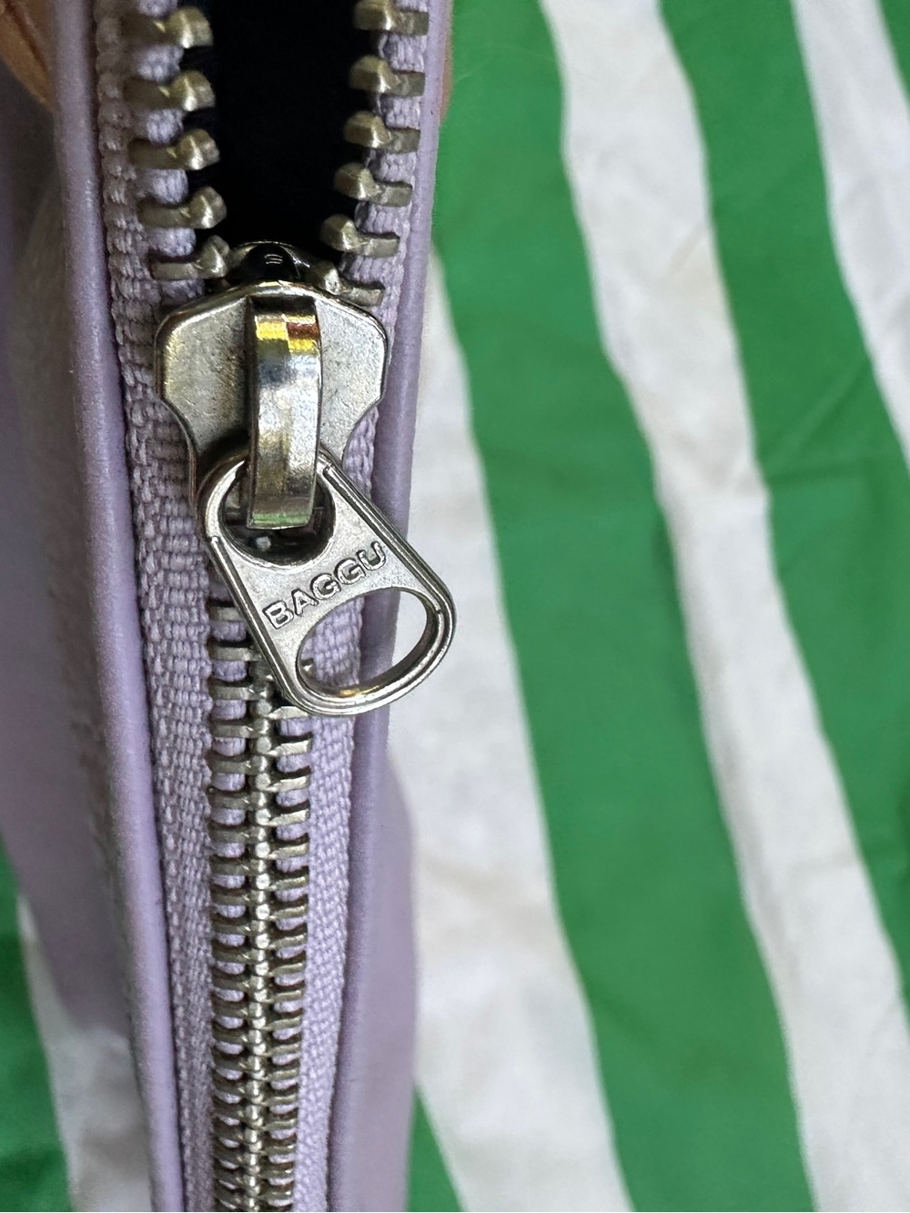 BAGGU lavender milled leather zippered pouch - Picture 2 of 5